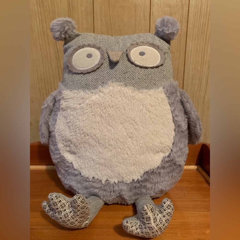 Pier 1 imports 16” Roxie grey owl stuffed animal/plush pillow